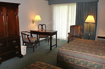 Hotel Surestay By Western North Downtown Raleigh